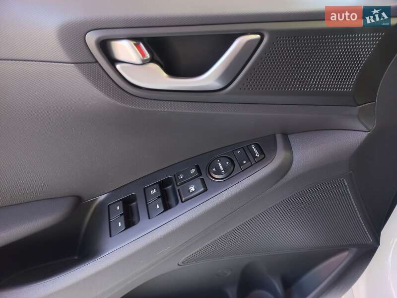 Хетчбек Hyundai Ioniq 2017 в Одесі