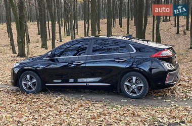 Хэтчбек Hyundai Ioniq 2017 в 