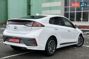 Лифтбек Hyundai Ioniq 2020 в 