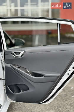 Лифтбек Hyundai Ioniq 2020 в 