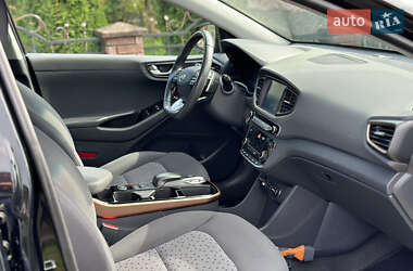 Хэтчбек Hyundai Ioniq 2018 в 