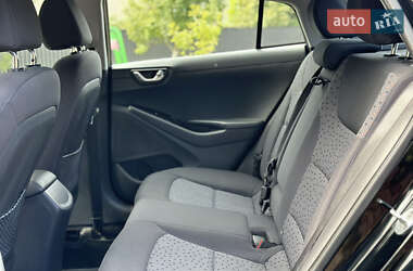 Хэтчбек Hyundai Ioniq 2018 в 
