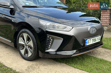 Хэтчбек Hyundai Ioniq 2018 в 