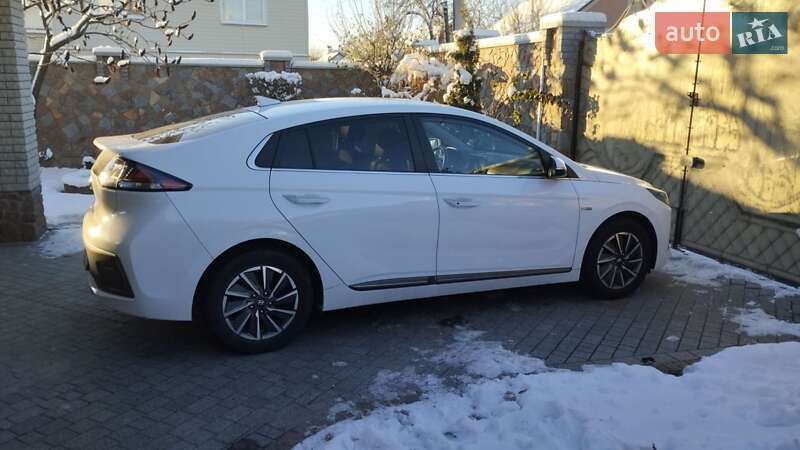Ліфтбек Hyundai Ioniq 2019 в Житомирі