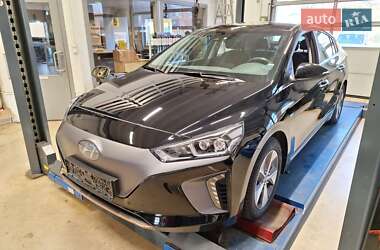 Хэтчбек Hyundai Ioniq 2018 в 