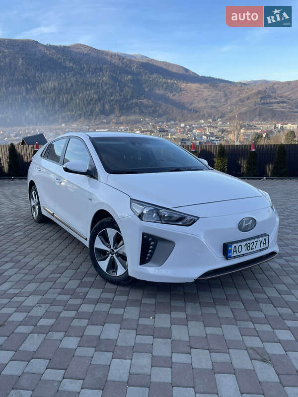 Хэтчбек Hyundai Ioniq 2017 в Ужгороде