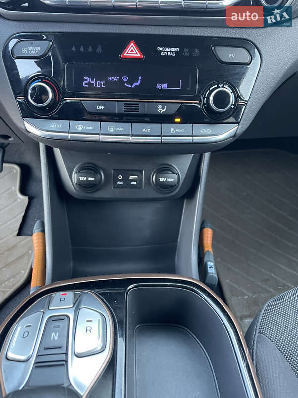 Хэтчбек Hyundai Ioniq 2017 в Ужгороде