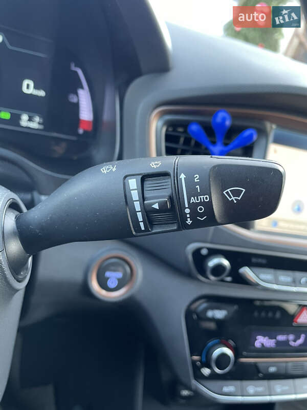 Хэтчбек Hyundai Ioniq 2017 в Ужгороде
