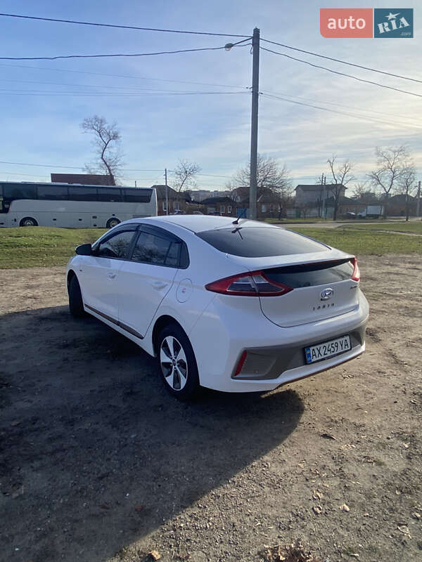 Хэтчбек Hyundai Ioniq 2016 в Харькове