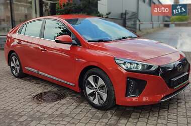 Хэтчбек Hyundai Ioniq 2018 в Киеве