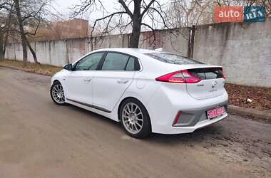 Хетчбек Hyundai Ioniq 2017 в Звягелі