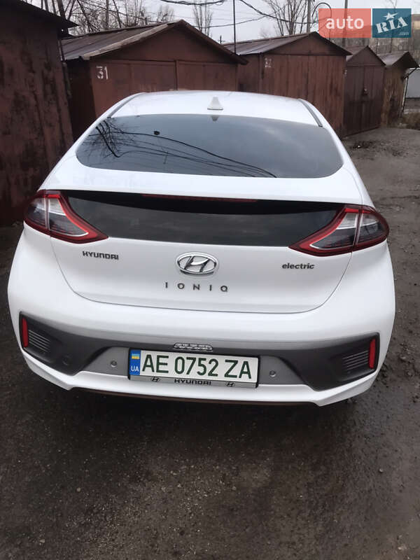 Хэтчбек Hyundai Ioniq 2018 в Львове