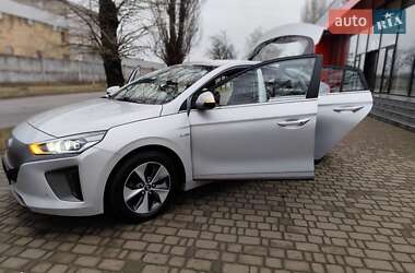Хэтчбек Hyundai Ioniq 2017 в 