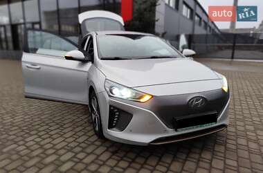 Хэтчбек Hyundai Ioniq 2017 в 