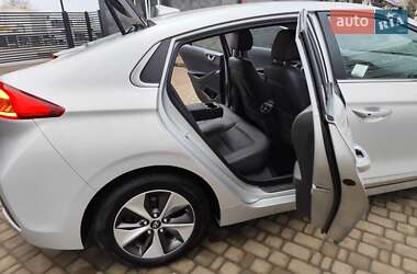 Хэтчбек Hyundai Ioniq 2017 в 