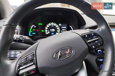 Хэтчбек Hyundai Ioniq 2017 в 