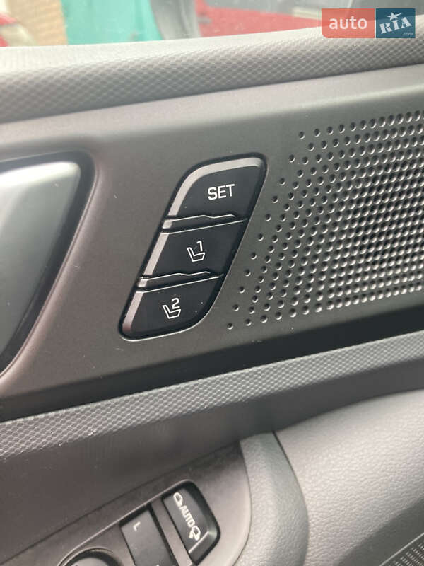 Хетчбек Hyundai Ioniq 2016 в Кропивницькому