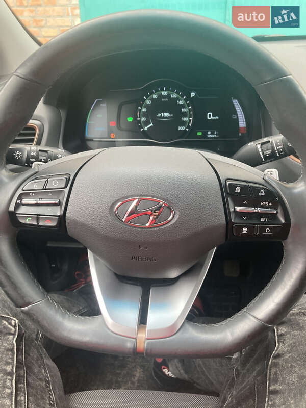 Хетчбек Hyundai Ioniq 2016 в Кропивницькому