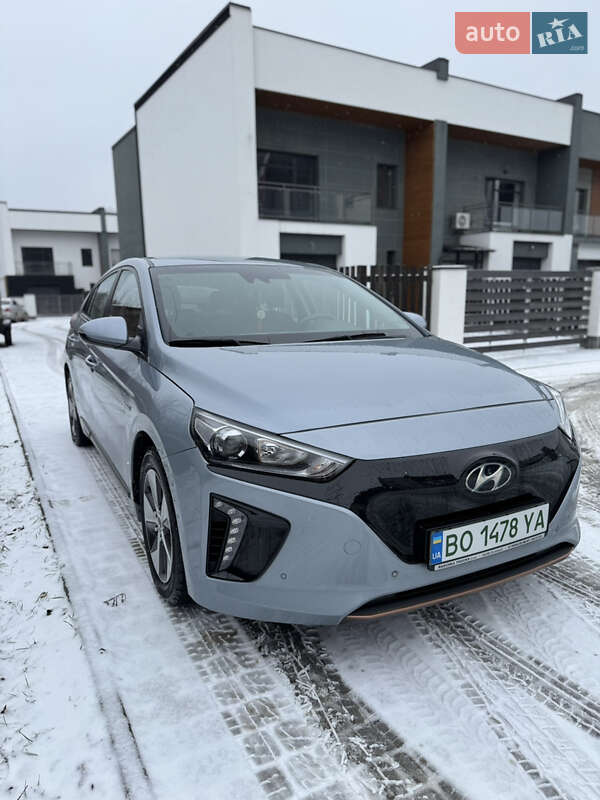 Хетчбек Hyundai Ioniq 2018 в Чорткові
