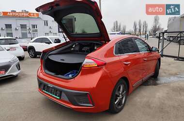 Хетчбек Hyundai Ioniq 2017 в  фото 9 Хетчбек Hyundai Ioniq 2017 в