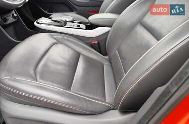 Хетчбек Hyundai Ioniq 2017 в  фото 38 Хетчбек Hyundai Ioniq 2017 в