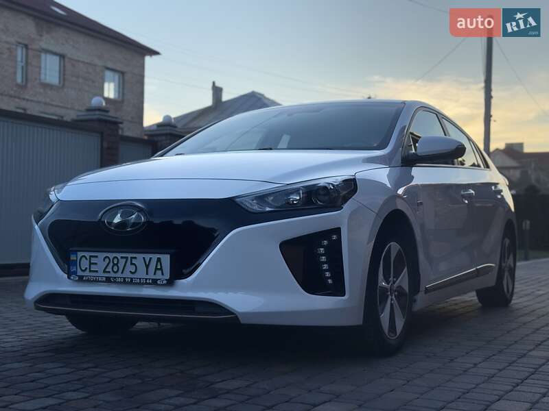 Ліфтбек Hyundai Ioniq 2019 в Чернівцях