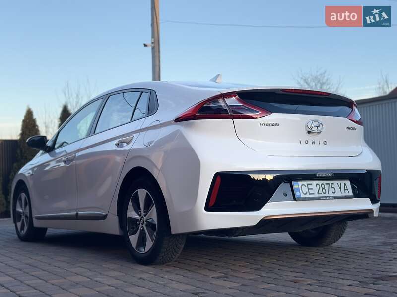Ліфтбек Hyundai Ioniq 2019 в Чернівцях