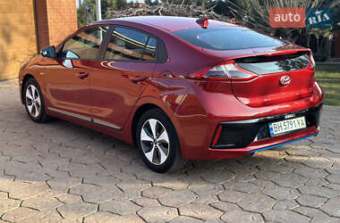 Хетчбек Hyundai Ioniq 2019 в 