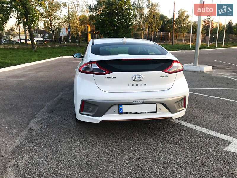 Хетчбек Hyundai Ioniq 2018 в Житомирі
