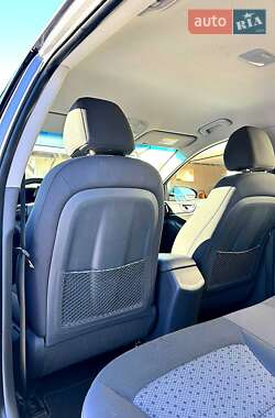 Хетчбек Hyundai Ioniq 2019 в 