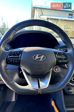 Хетчбек Hyundai Ioniq 2019 в 