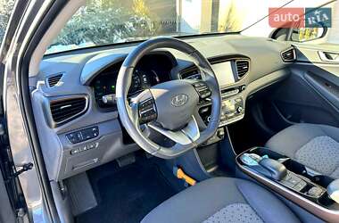 Хетчбек Hyundai Ioniq 2019 в 