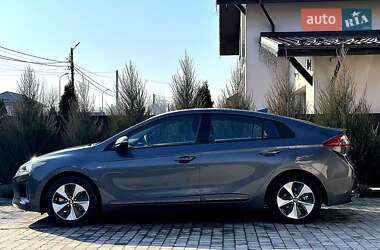 Хетчбек Hyundai Ioniq 2019 в 