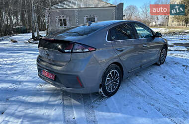 Хэтчбек Hyundai Ioniq 2019 в 