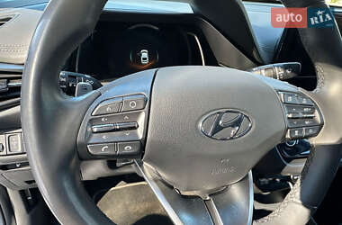 Хэтчбек Hyundai Ioniq 2019 в 