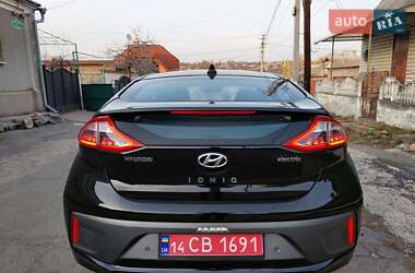 Лифтбек Hyundai Ioniq 2019 в 