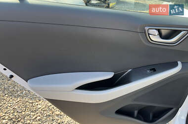 Лифтбек Hyundai Ioniq 2021 в 