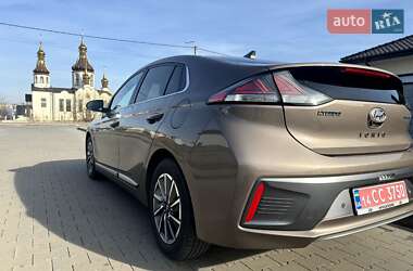 Ліфтбек Hyundai Ioniq 2019 в 