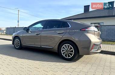 Ліфтбек Hyundai Ioniq 2019 в 