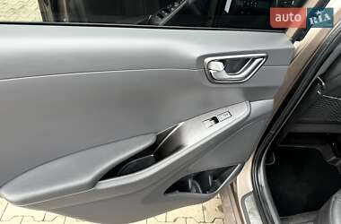 Ліфтбек Hyundai Ioniq 2019 в 
