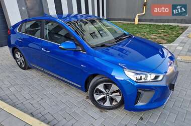 Хэтчбек Hyundai Ioniq 2017 в 