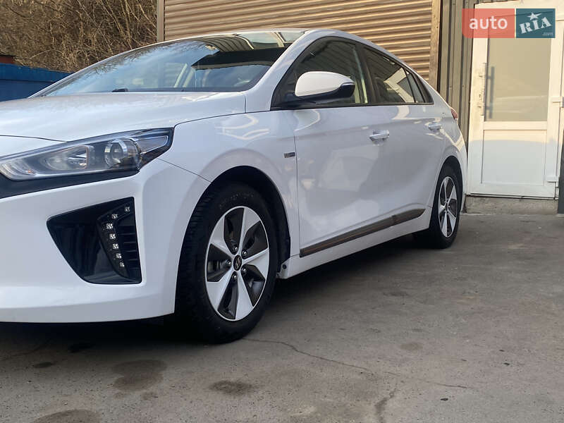 Хетчбек Hyundai Ioniq 2018 в Рівному