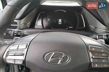 Хэтчбек Hyundai Ioniq 2019 в 
