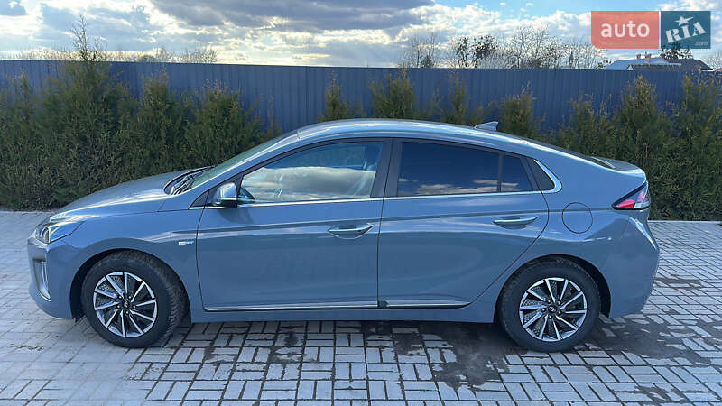 Лифтбек Hyundai Ioniq 2020 в Львове