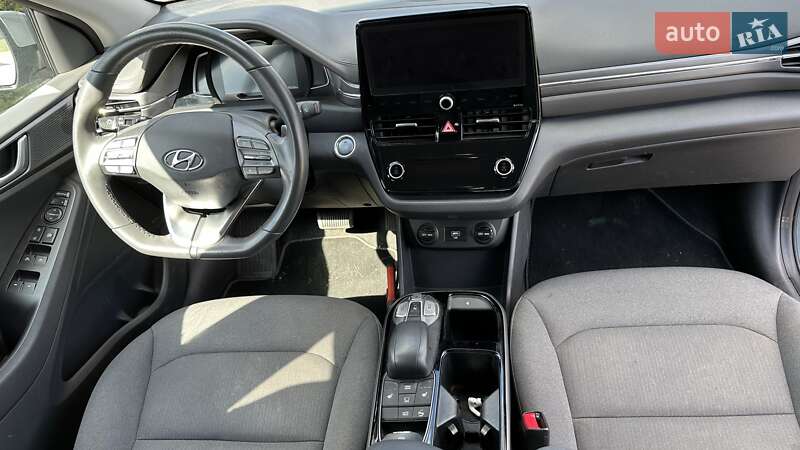 Лифтбек Hyundai Ioniq 2020 в Львове