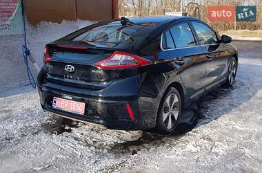 Хетчбек Hyundai Ioniq 2018 в 