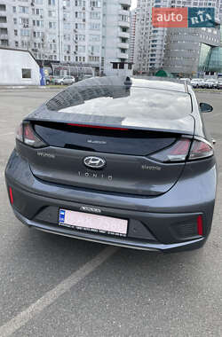 Лифтбек Hyundai Ioniq 2020 в 