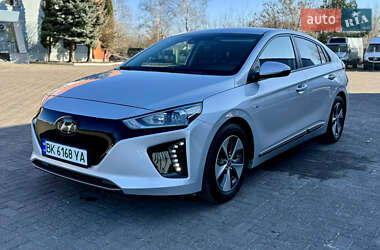 Хэтчбек Hyundai Ioniq 2018 в 