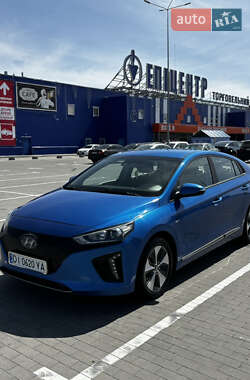 Хэтчбек Hyundai Ioniq 2017 в 