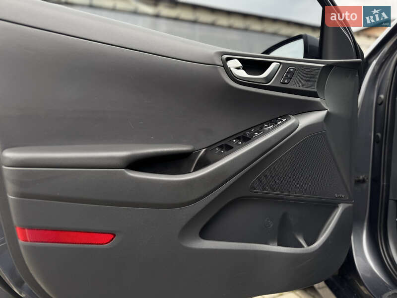 Хетчбек Hyundai Ioniq 2016 в Луцьку